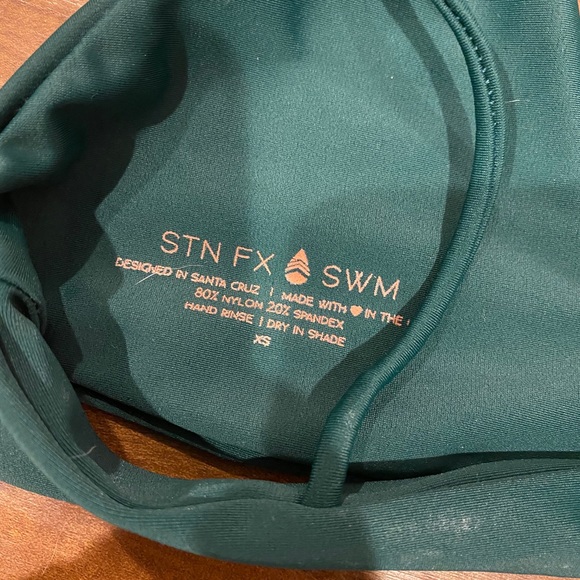 Stone fox swim top - Picture 4 of 4